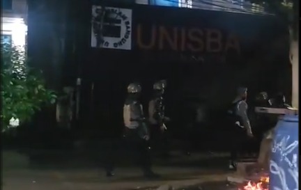 Polisi Bongkar Alasan Gas Air Mata Masuk ke Kampus Unpas dan Unisba